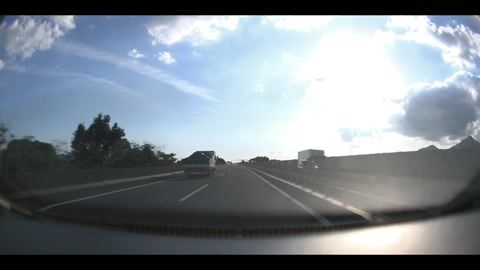 投稿動画のサムネイル