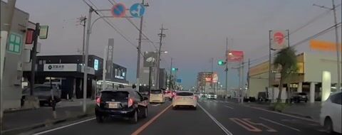 投稿動画のサムネイル